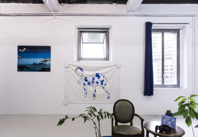 Forde Le ciel, l’eau, les dauphins, la vierge, les flics, le sang des nobles, l’ONU, l’Europe, les casques bleus, Facebook, Twitter