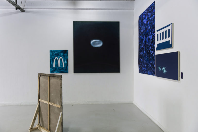 Forde Le ciel, l’eau, les dauphins, la vierge, les flics, le sang des nobles, l’ONU, l’Europe, les casques bleus, Facebook, Twitter